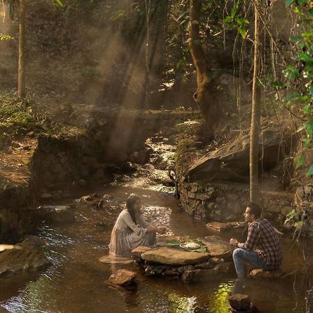 Klov Resort & Spa Wayanad Bagian luar foto